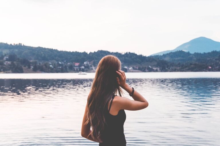 A Promise to Myself: Choosing Peace, Faith, and Life Beyond Social Media